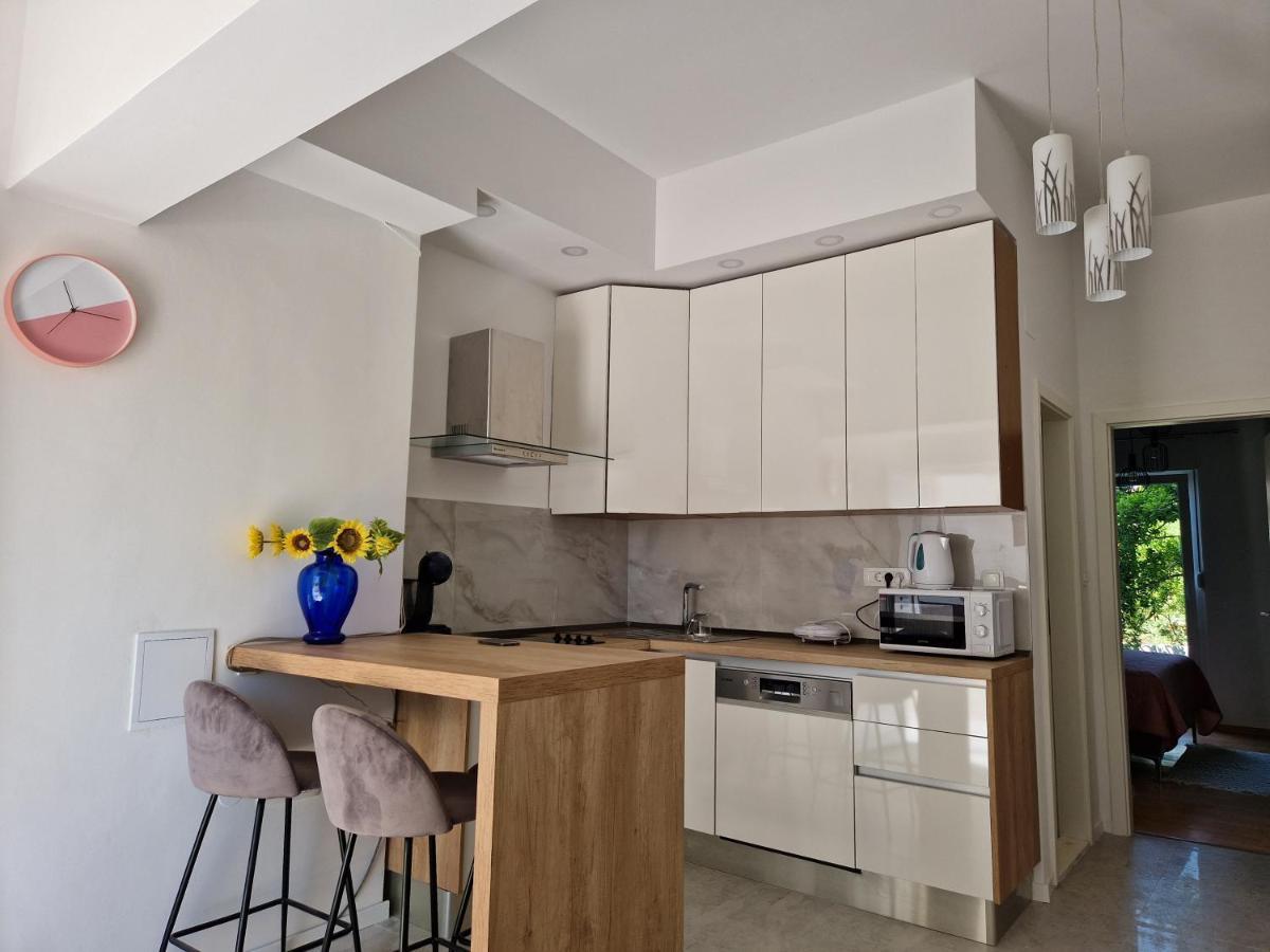 Apartman Leana Apartment สปลิท ภายนอก รูปภาพ