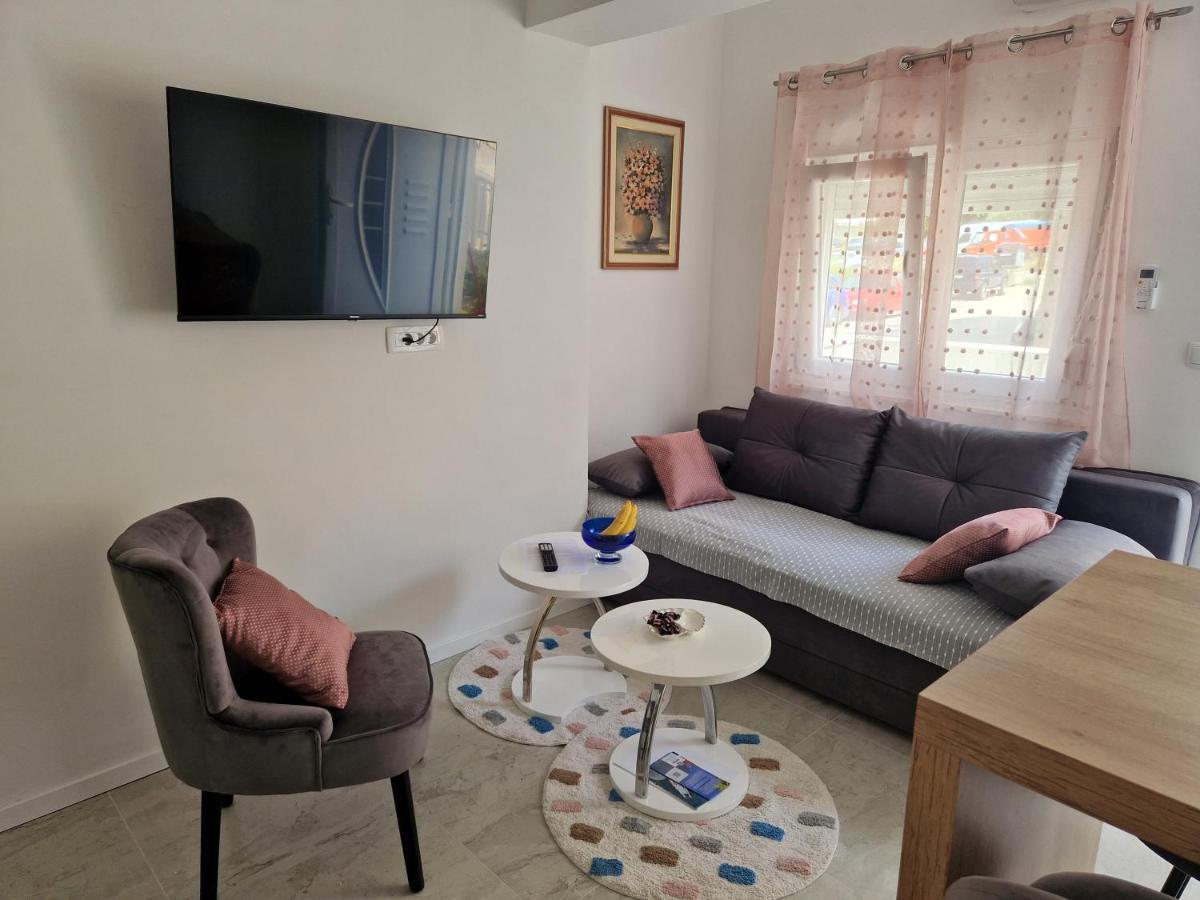 Apartman Leana Apartment สปลิท ภายนอก รูปภาพ